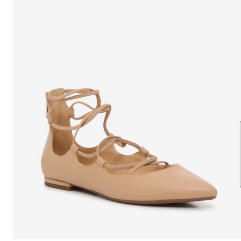 Like New Beige Jessica Simpson Flats.
